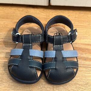 Like new Ugg baby Kolding washable sandals in blue multi, size 4/5